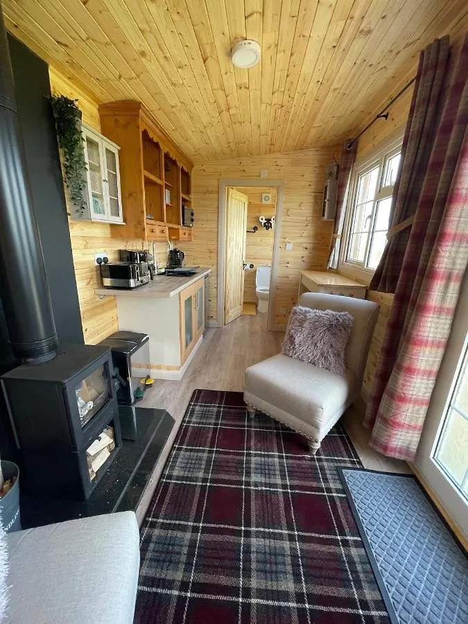 Domek alpejski Keepers Shepherd Hut With Hot Tub Whitby Wielka Brytania