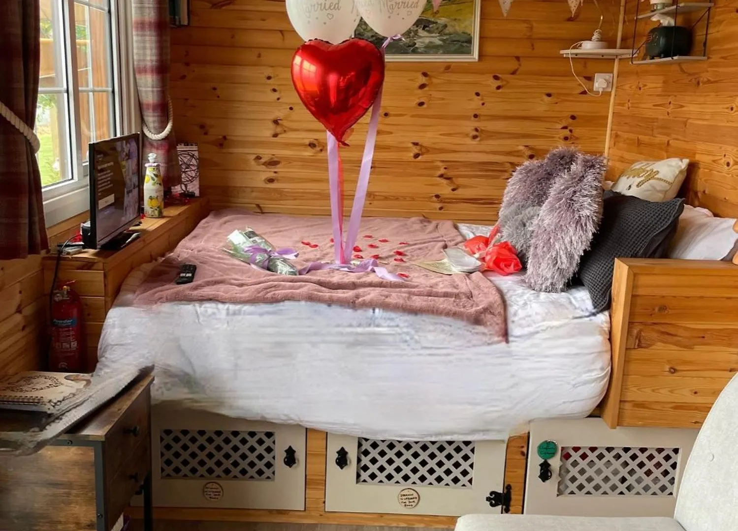 Domek alpejski Keepers Shepherd Hut With Hot Tub Whitby